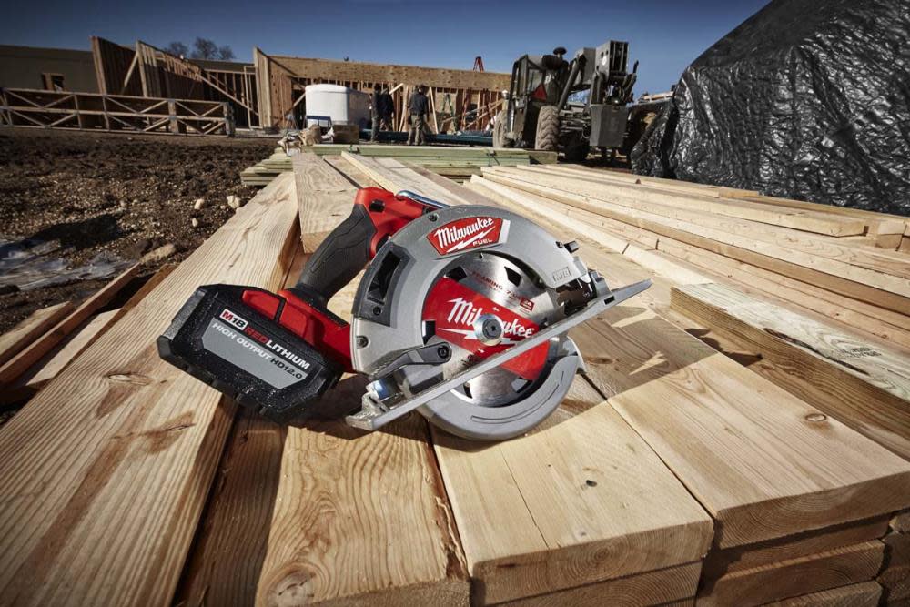 Milwaukee M18 FUEL 7-1/4 in. Circular Saw Kit - Flockneti