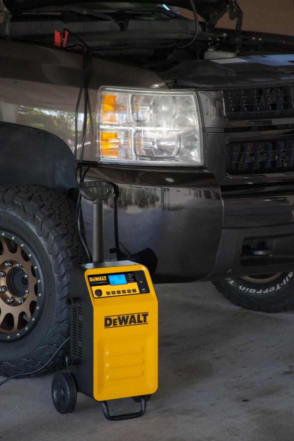 DEWALT 70 Amp 12V Battery Charger - Flockneti