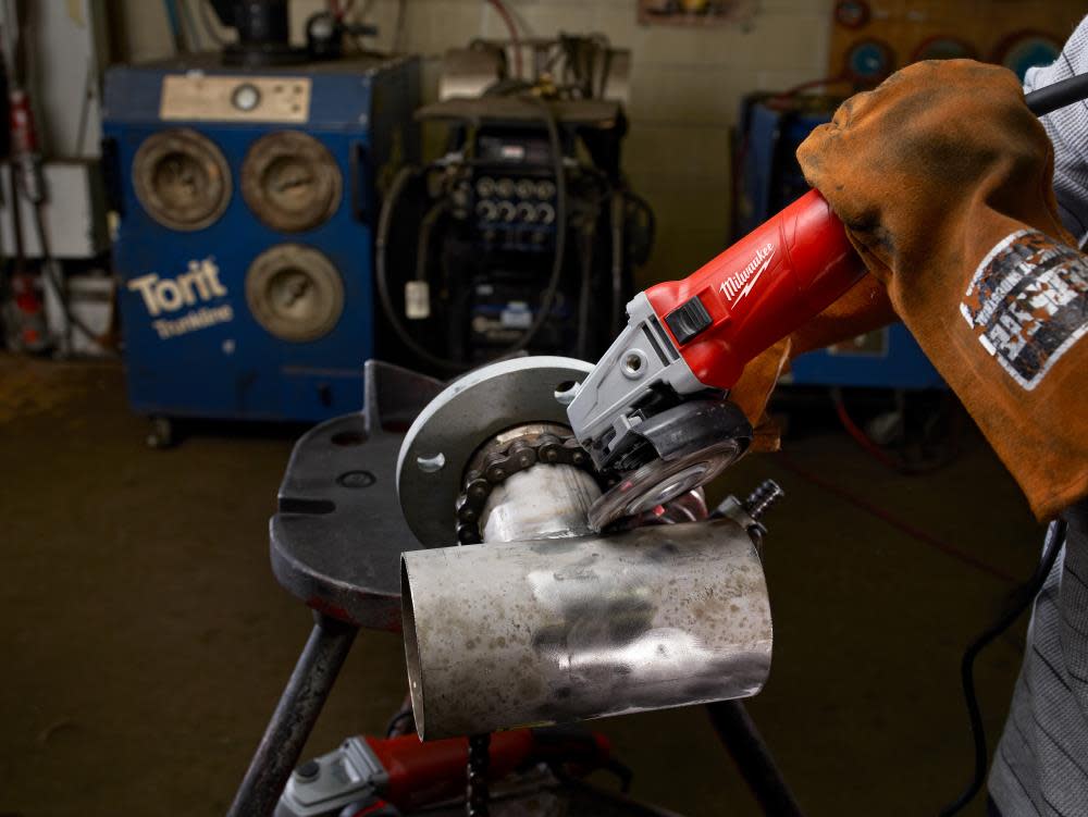 Milwaukee 11 Amp 4-1/2 in. Small Angle Grinder Slide Lock-On - Flockneti