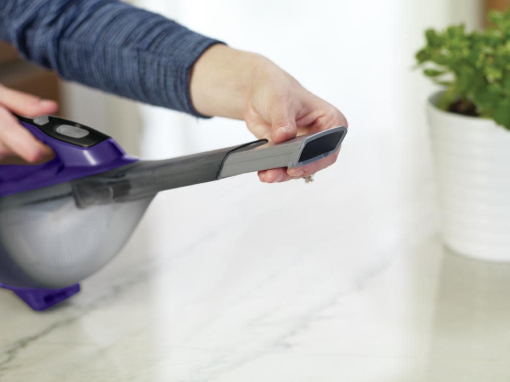 Black and Decker Lithium Hand Vac Pet Purple - Flockneti