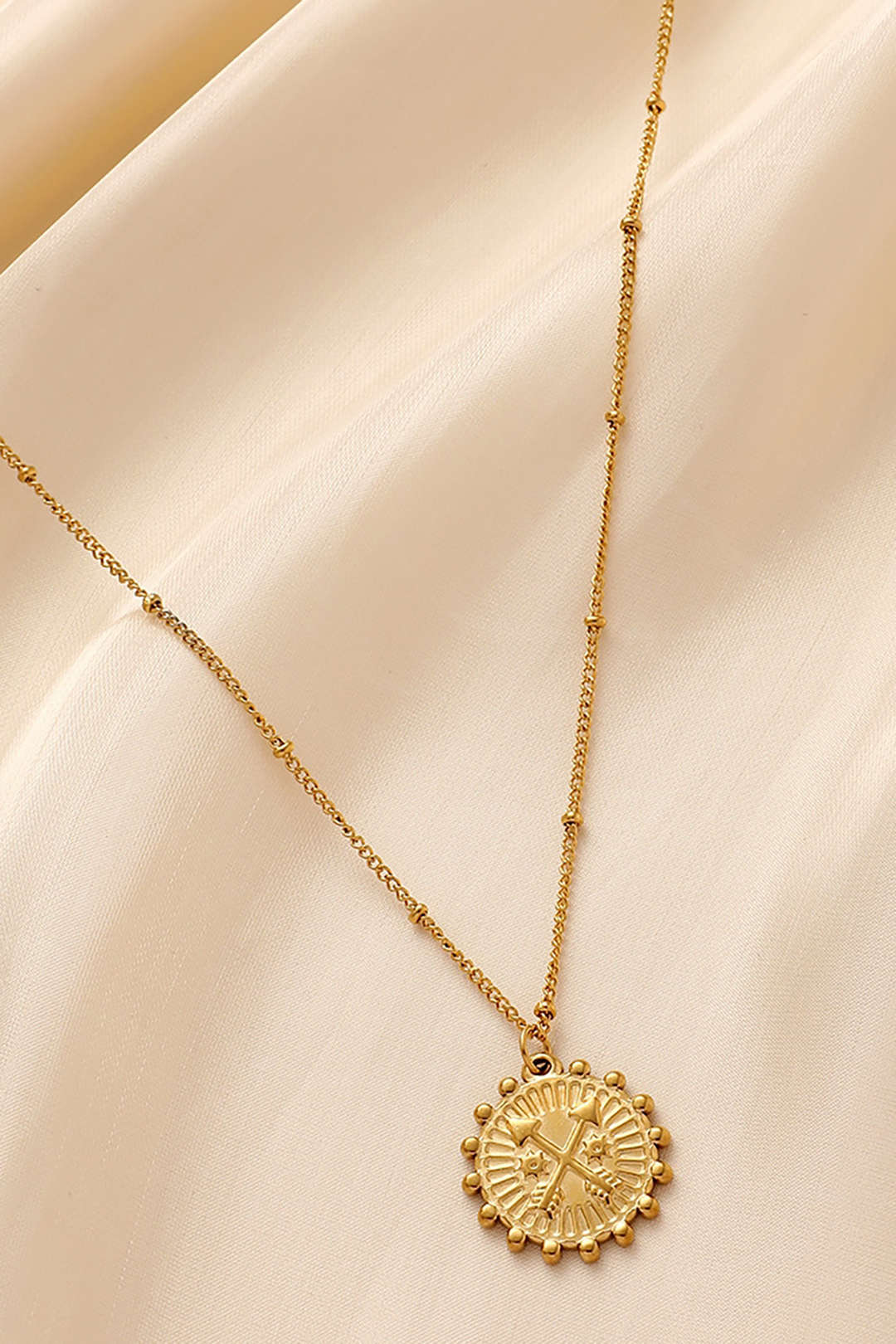 Metal Crossed Arrow Pattern Necklace - Flockneti