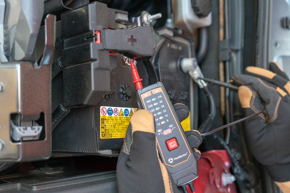 Southwire Compact Voltage & GFCI Tester - Flockneti