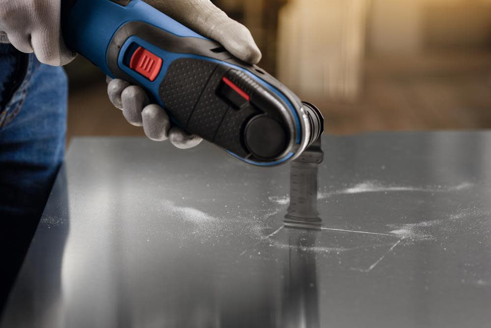 Bosch 1-1/4 In. StarlockPlus Oscillating Multi-Tool Curved-tec Carbide Extreme Plunge Blade - Flockneti