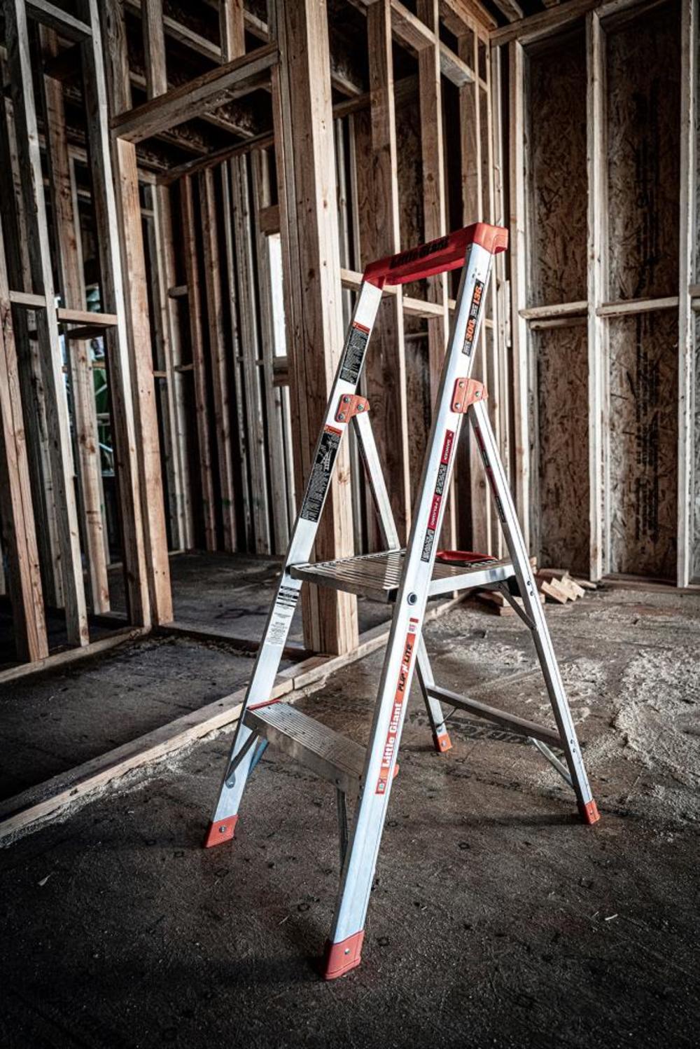 Little Giant Safety Flip-N-Lite M4 Type-1A Aluminum Step Ladder - Flockneti