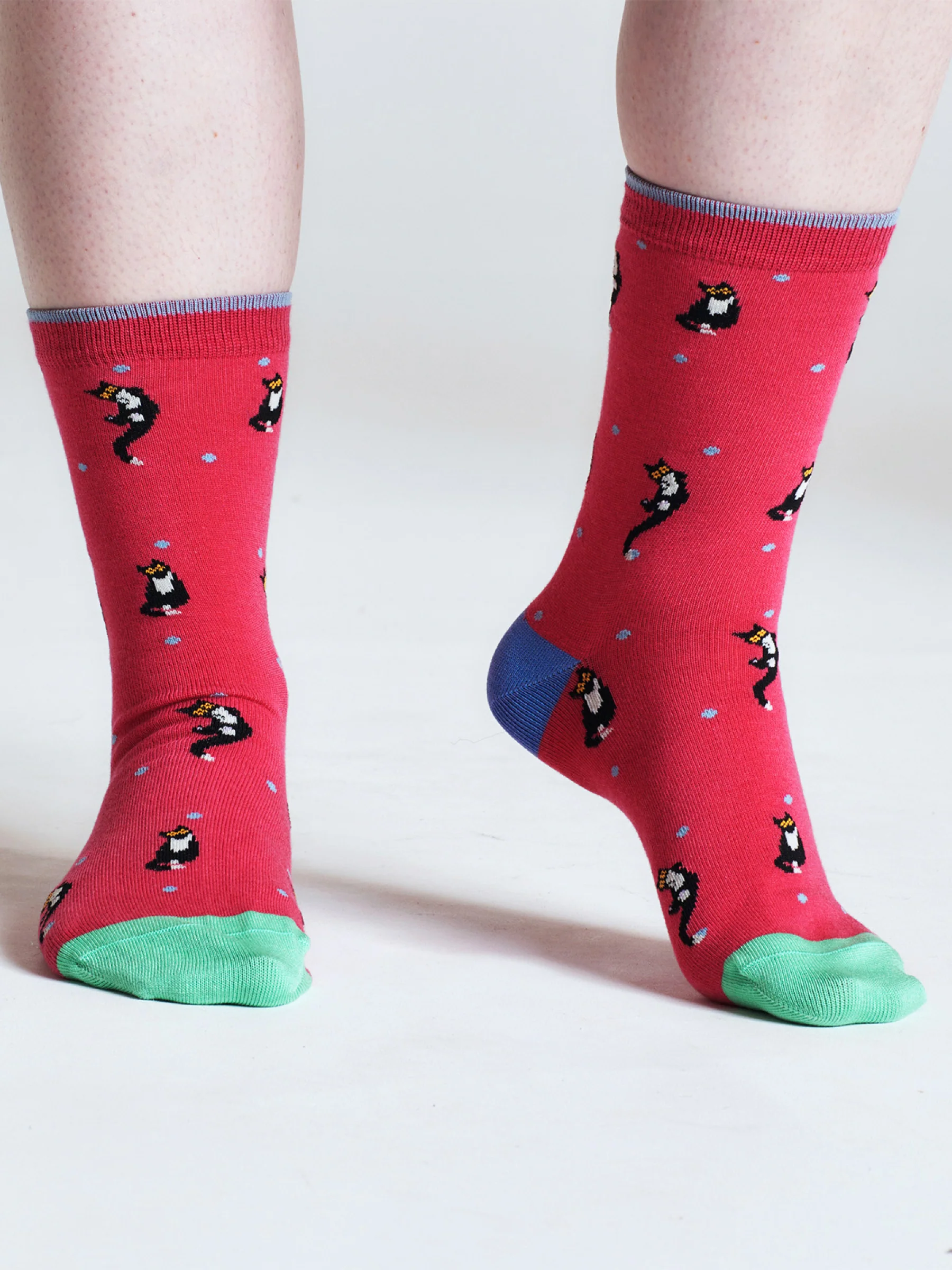Serafina Cat Bamboo Socks - Radish Pink - Flockneti