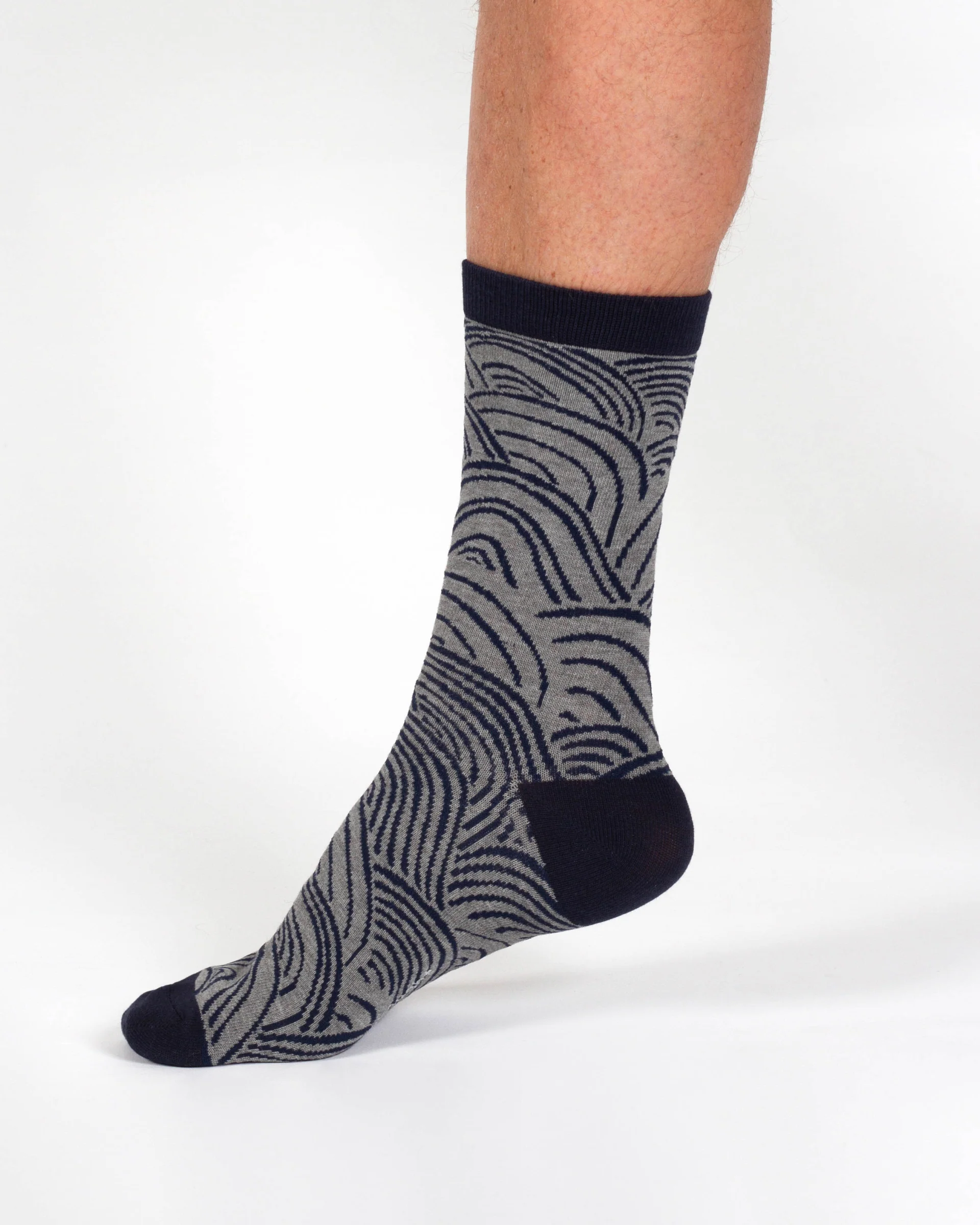Abstract Bamboo Crew Socks - Grey/Navy Wave - Flockneti