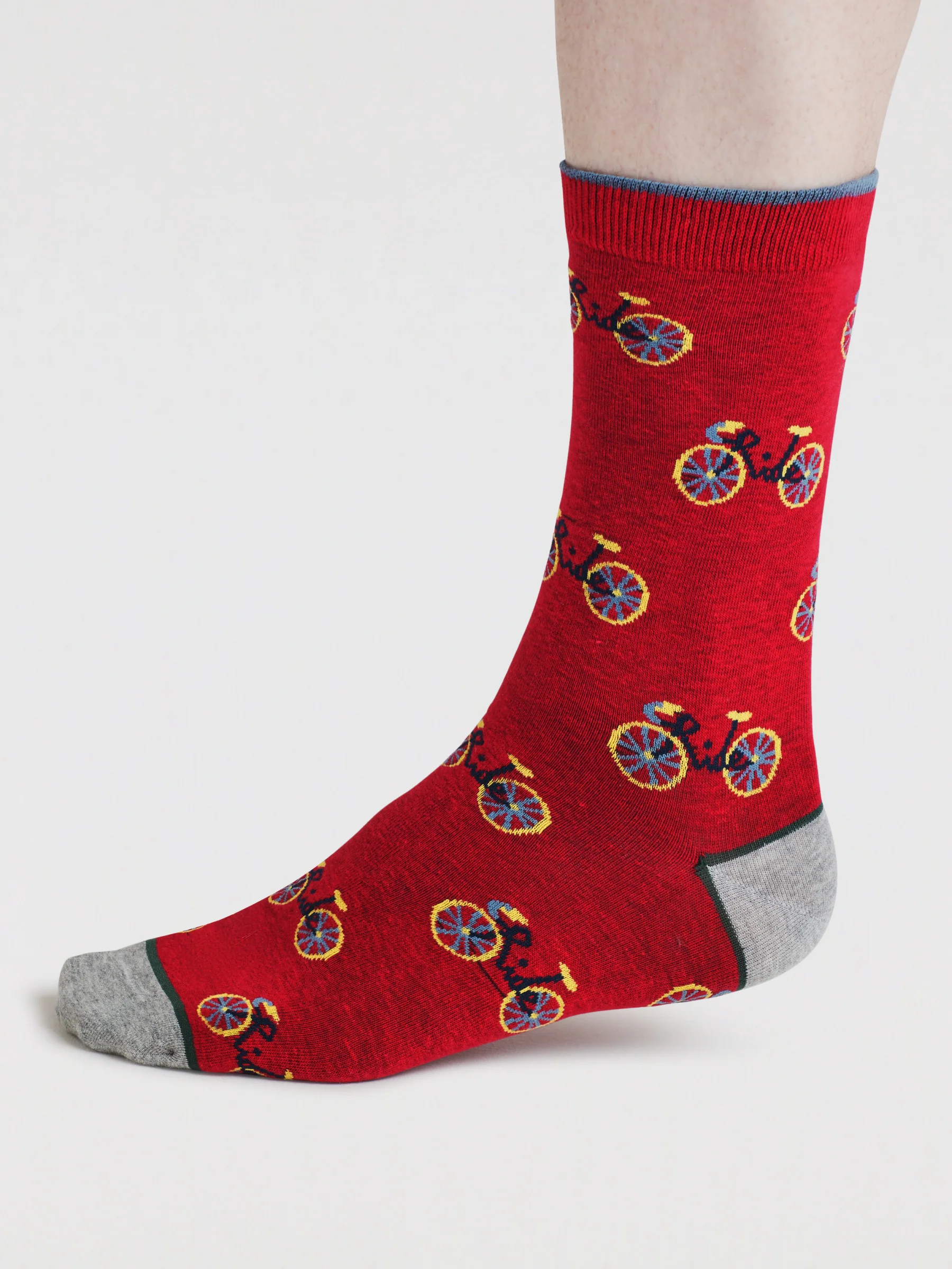 Mens Berne Bike Bamboo Socks - Cranberry Red - Flockneti