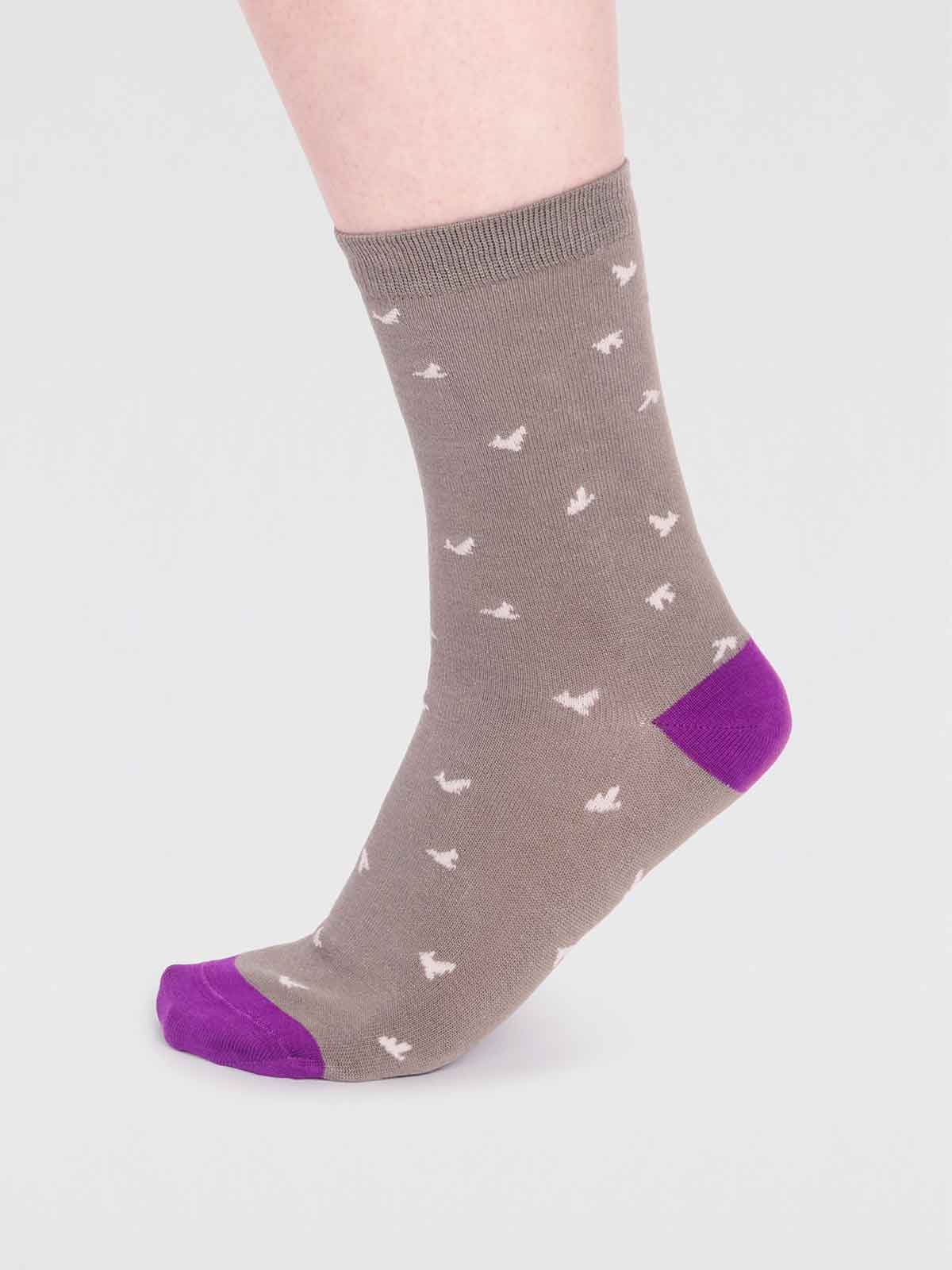 Wren Bamboo Bird Socks - Olive Green - Flockneti