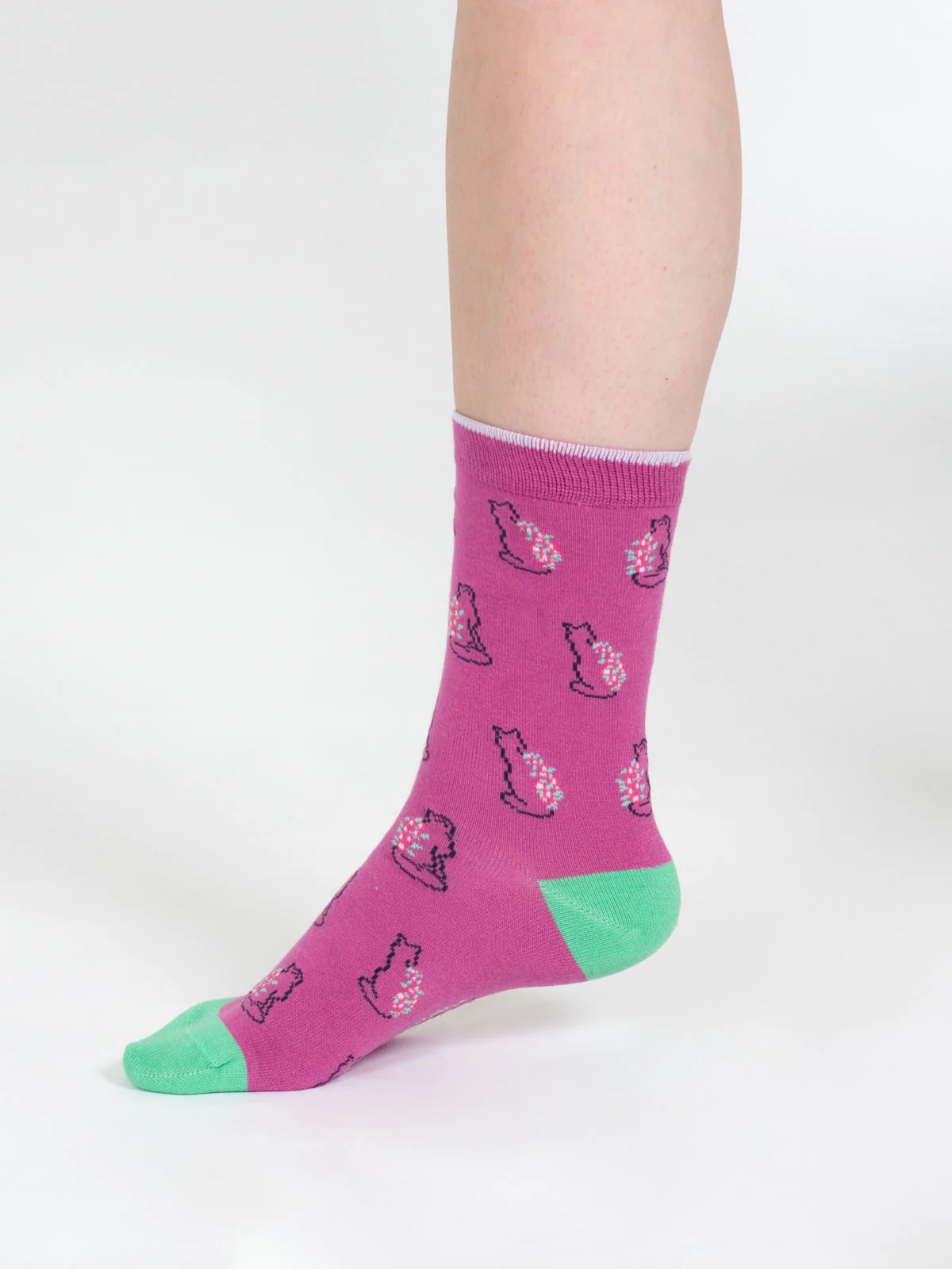 Outline Animal Bamboo Socks - Purple Cat - Flockneti