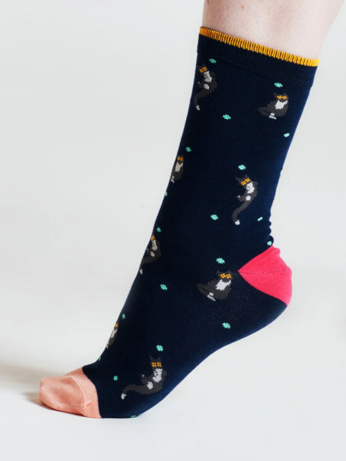 Serafina Cat Bamboo Socks - Navy - Flockneti