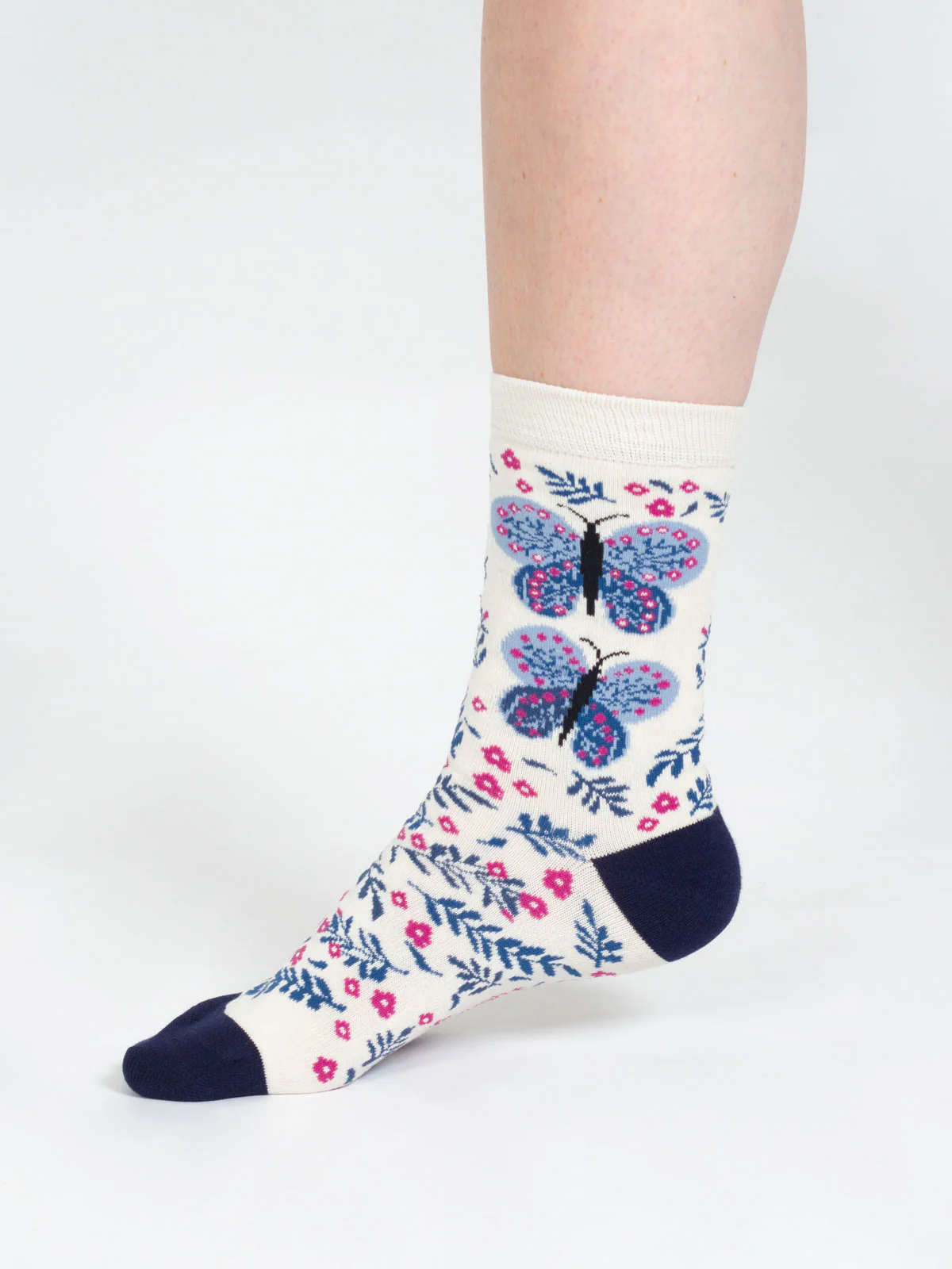 Floral Insect Bamboo Socks - Ecru Butterfly - Flockneti