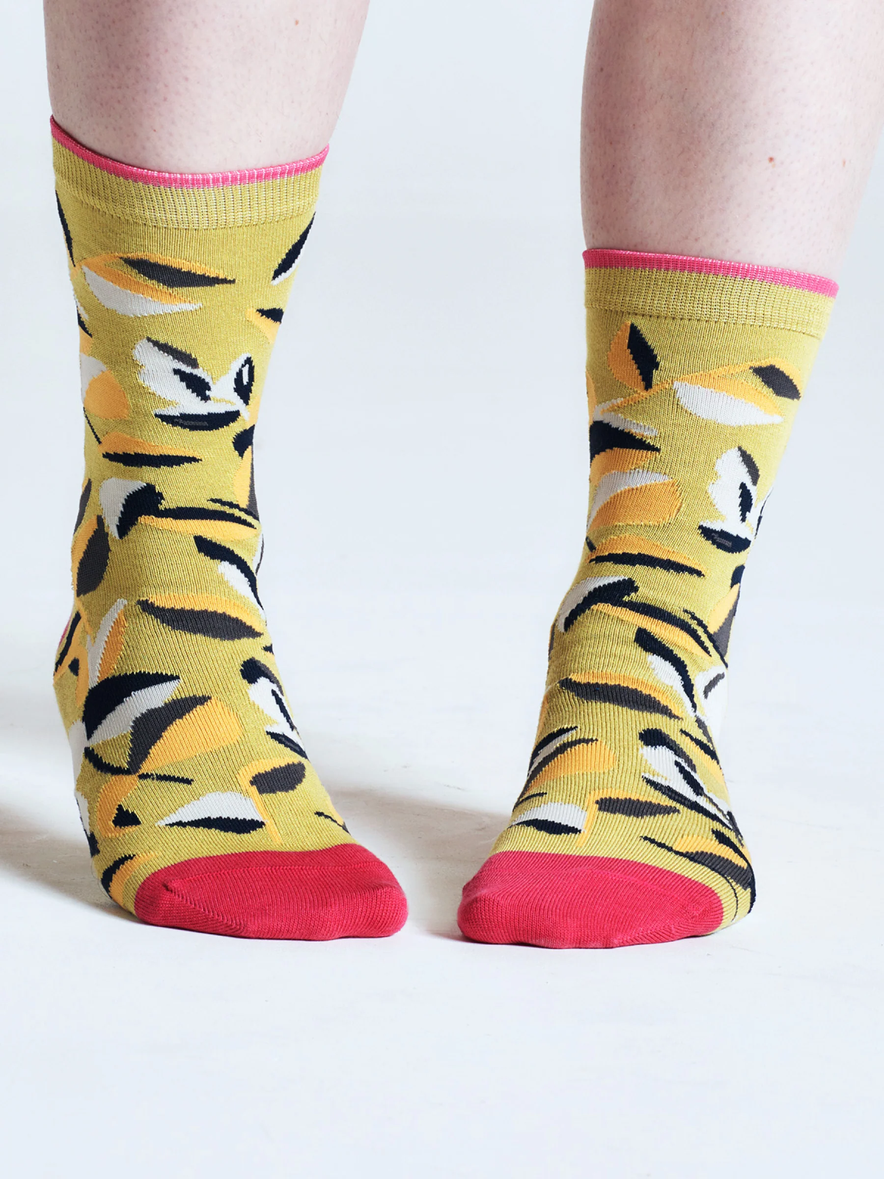 Isabel Floral Bamboo Socks - Sage Green - Flockneti