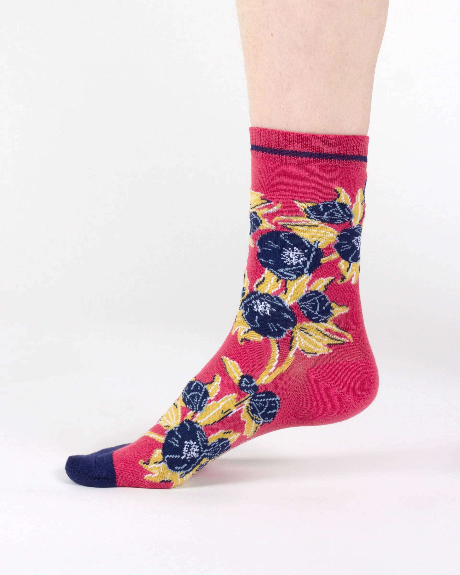 Climbing Floral Bamboo Socks - Coral - Flockneti