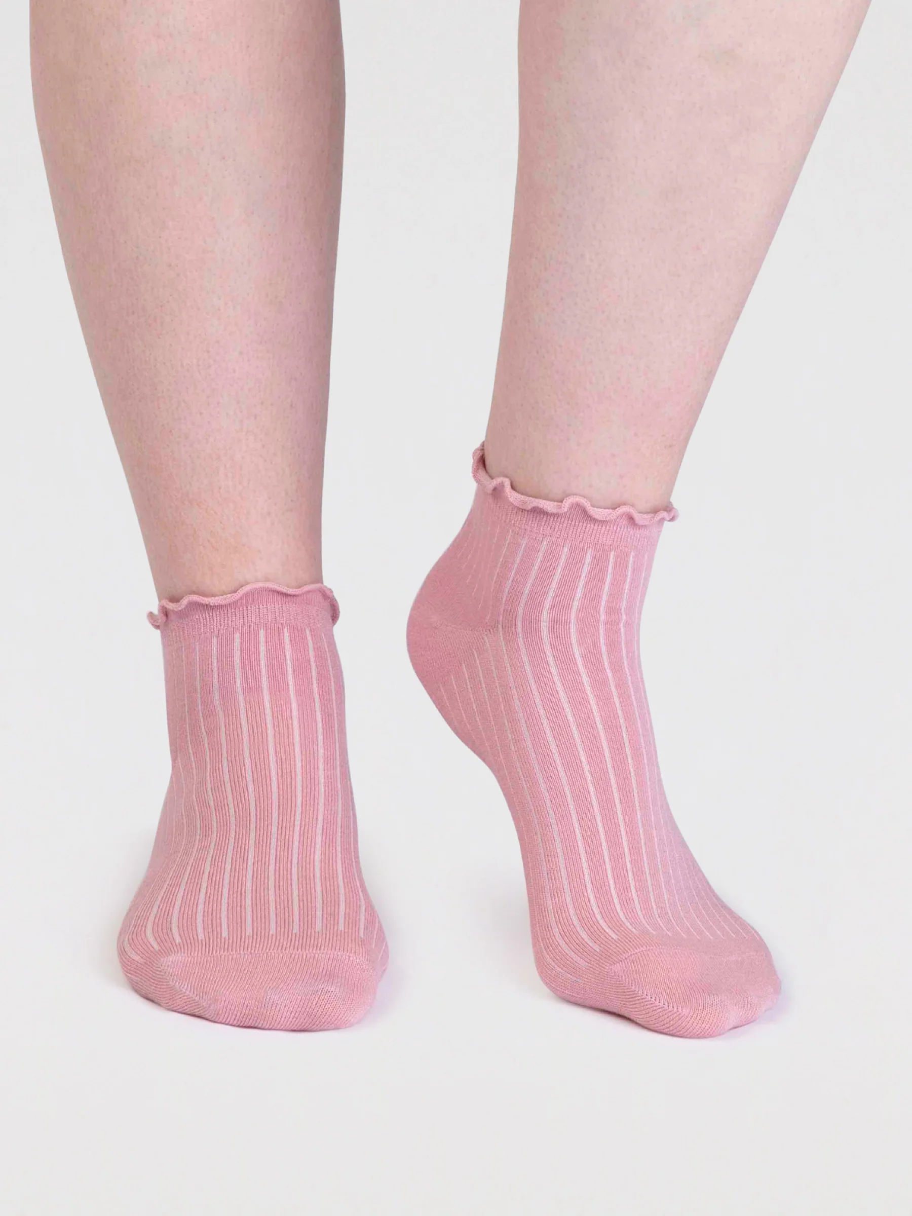 Dacia Bamboo Frill Top Ankle Socks - Petal Pink - Flockneti