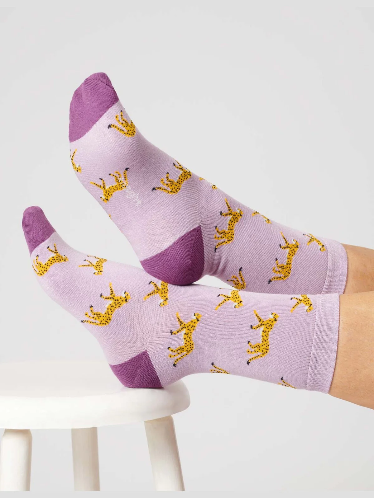 Womens Leopard Bamboo Socks - Dusk Lilac - Flockneti