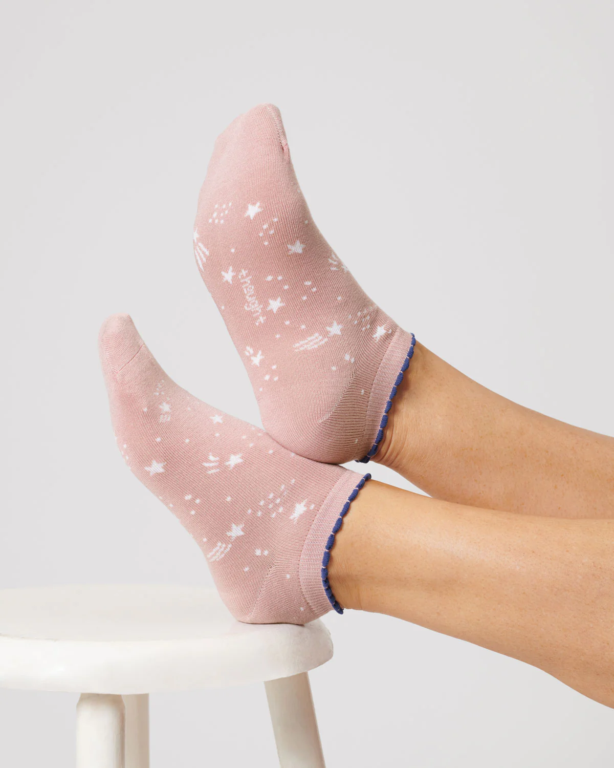 Womens Starry Organic Cotton Trainer Socks - Blush Pink - Flockneti