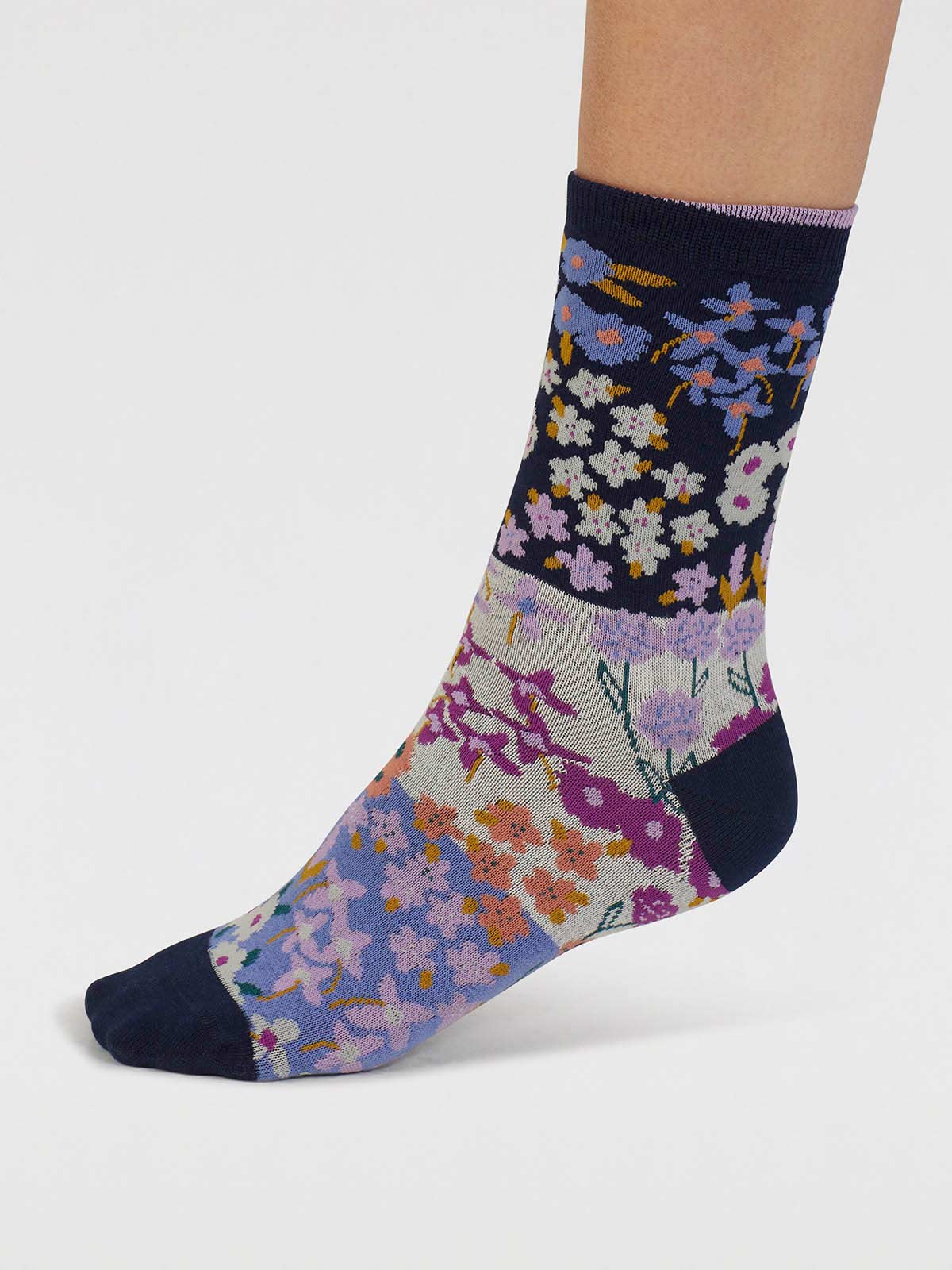 Marguerite Floral Organic Cotton Socks - Navy - Flockneti