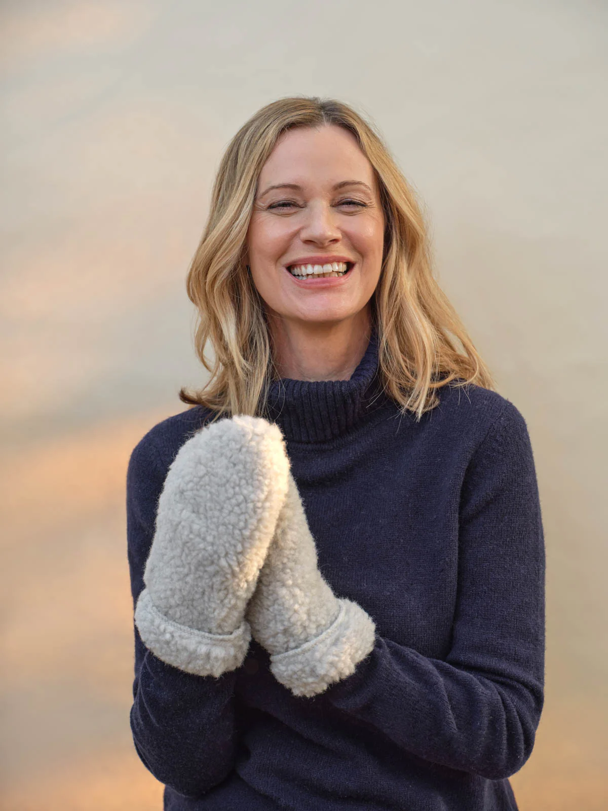 Shearling Hooded Mitten - Light Grey - Flockneti