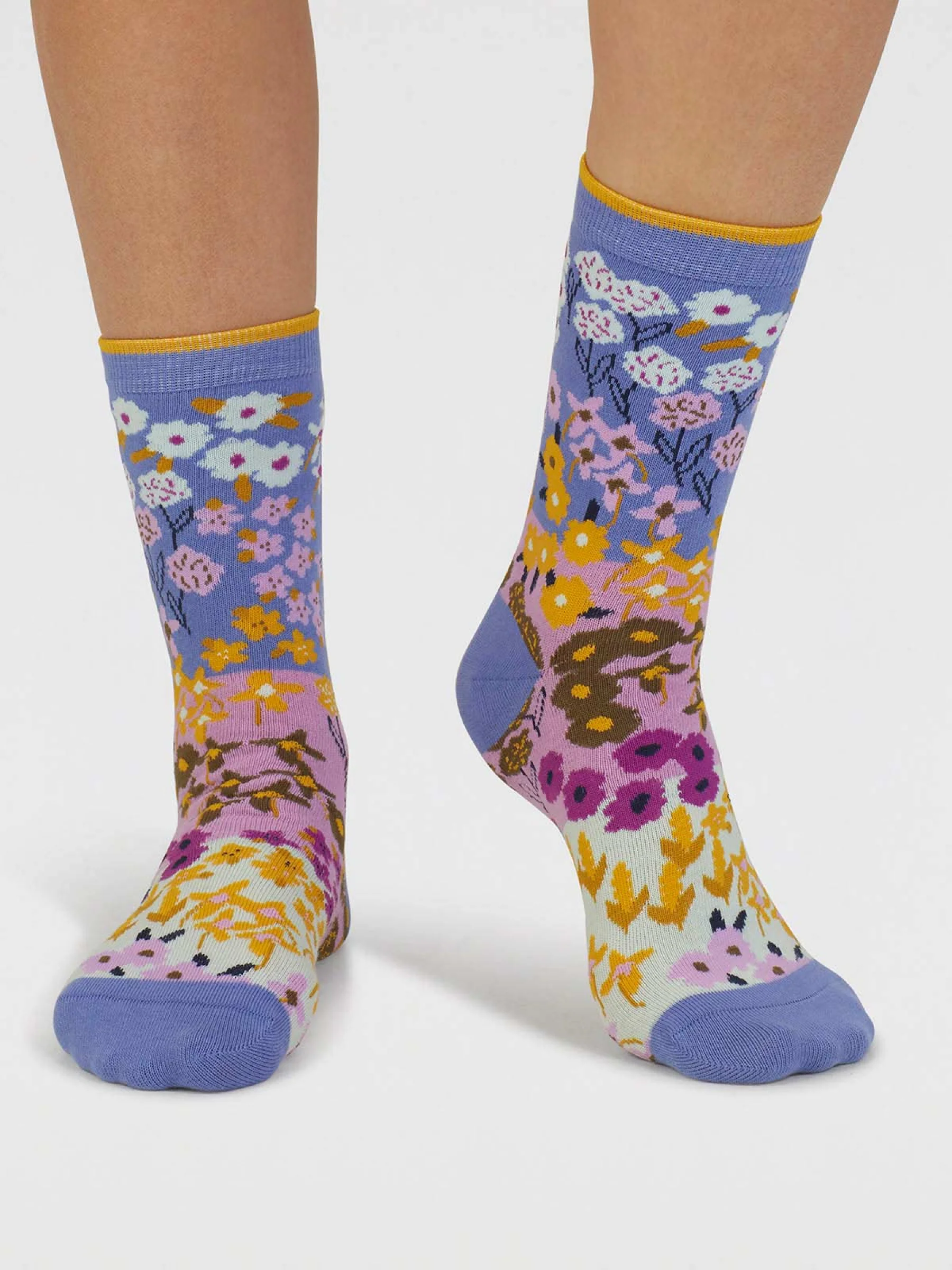 Marguerite Floral Organic Cotton Socks - Light Sapphire Blue - Flockneti